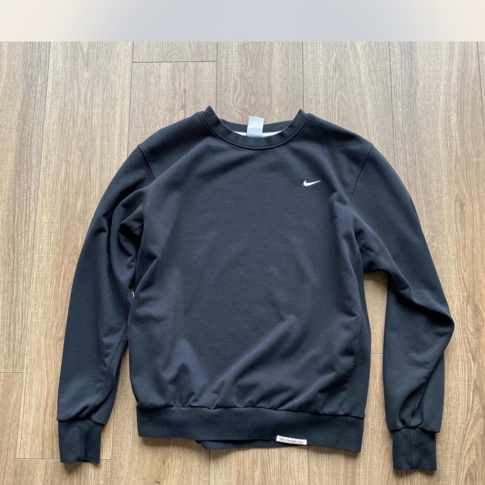 Nike Men's Classic Black Crewneck Sweater